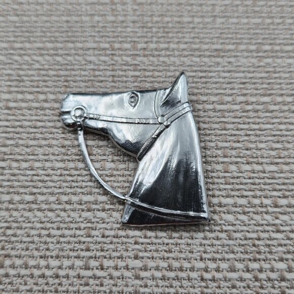 Jewelry - Sterling Silver Bright Horse Head With Reins Pin Brooch A6205